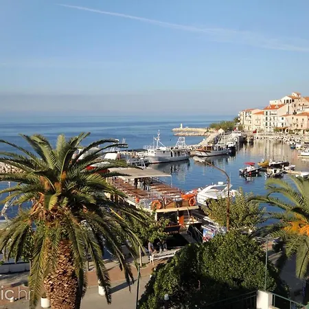 Apartament Amfora *